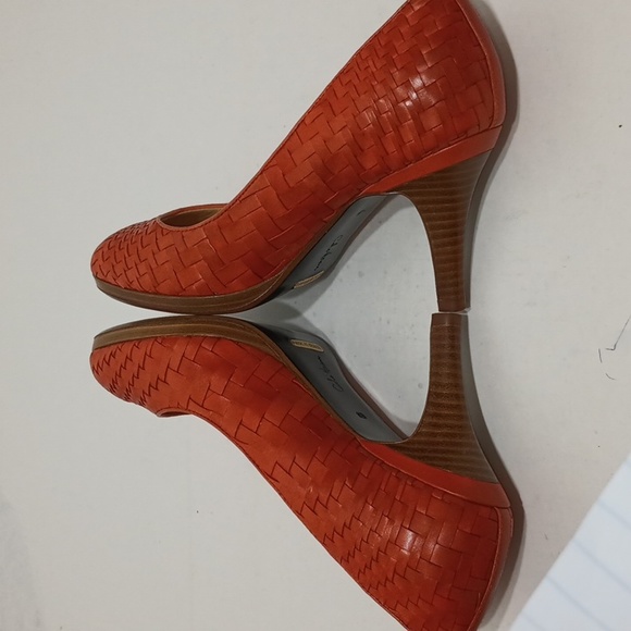 Cole Hasan Women's Heels Open Toe, in a size 7.5 - Picture 11 of 12